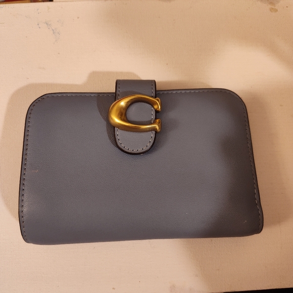 COACH TABBY WALLET BLUE GRAIN LEATHER GOLD TONE C 5 X 3 GUC - Picture 7 of 11
